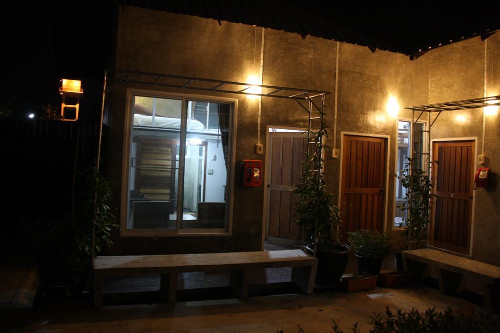 Zan Pla Nade Guesthouse Chiang Rai Bilik gambar